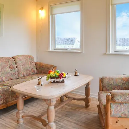 2 Bedroom Cozy In Prázdninový dům *