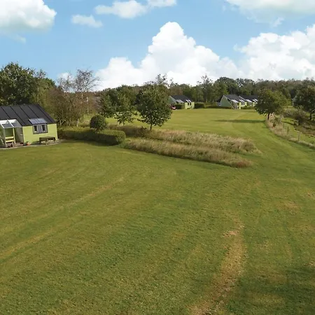 2 Bedroom Cozy In Holiday home